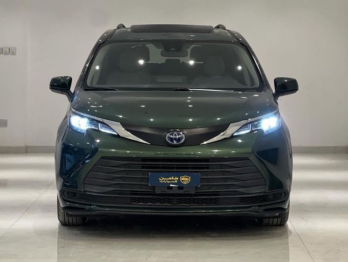 Подержанный Toyota Sienna IV, 2.5 л, 2021 в Оман, Маскат от Damin Motors Зеленый цвет.  | AUTO.AE | Объявление #255636