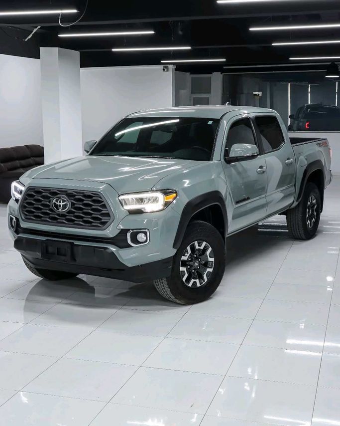 مستعملة Toyota Tacoma ثالثاً, 3.5 l, 2023 في في عمان, المسكات عنب طيب الشذا من BOULEVARD CARS، اللون رمادي. مواصفات الخليج | AUTO.AE | إعلان #253288