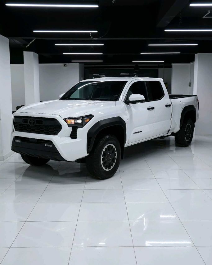 جديدة Toyota Tacoma رابعاً, 2.4 l, 2024 في في عمان, المسكات عنب طيب الشذا من BOULEVARD CARS، اللون أبيض. مواصفات الخليج | AUTO.AE | إعلان #253325