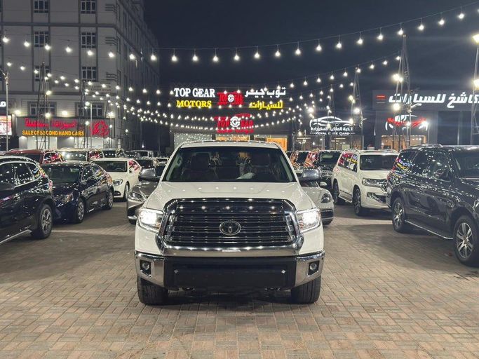Подержанный Toyota Tundra II Рестайлинг, 5.7 л, 2020 в Оман, Маскат от TOP GEAR MOTORS Белый цвет.  | AUTO.AE | Объявление #250785