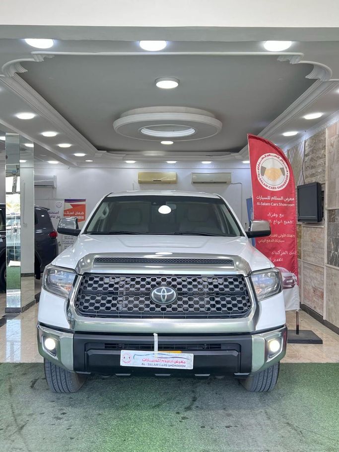 Подержанный Toyota Tundra II Рестайлинг, 5.7 л, 2021 в Оман, Маскат от AL SALAM CARS SHOWROOM Белый цвет. GCC | AUTO.AE | Объявление #253530