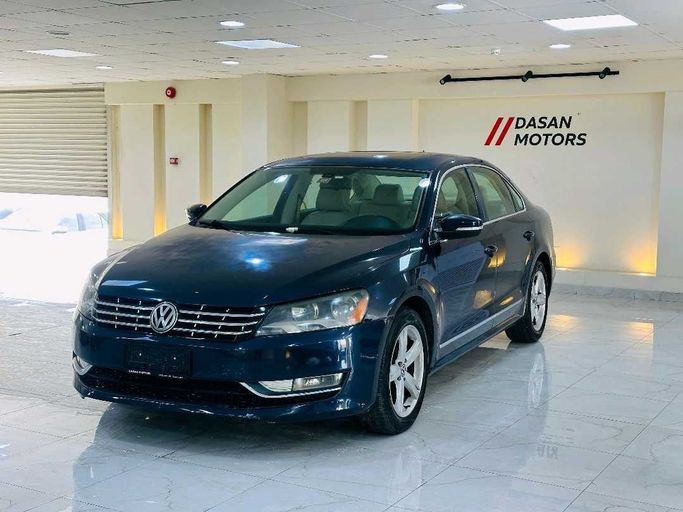مستعملة Volkswagen Passat B7, 1.4 l, 2015 في في عمان, المسكات عنب طيب الشذا من DASAN MOTORS، اللون أزرق.  | AUTO.AE | إعلان #254358