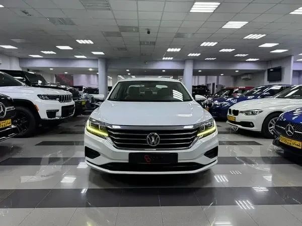 مستعملة Volkswagen Passat B8, 2.0 l, 2020 في في عمان, المسكات عنب طيب الشذا من CLASSIC CAR، اللون أبيض. مواصفات الخليج | AUTO.AE | إعلان #254954