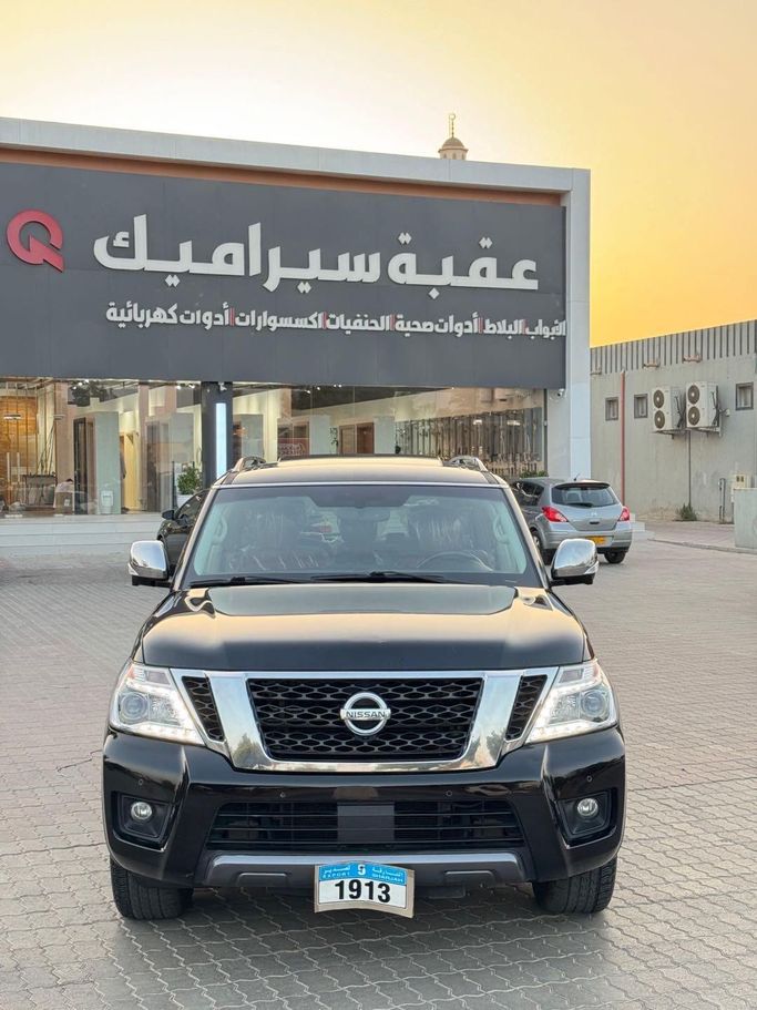 مستعملة Nissan Armada ثانياً, 5.6 l, 2019 في في عمان, صحار من CRYSTAL CARS، اللون أسود. مواصفات الخليج | AUTO.AE | إعلان #254686