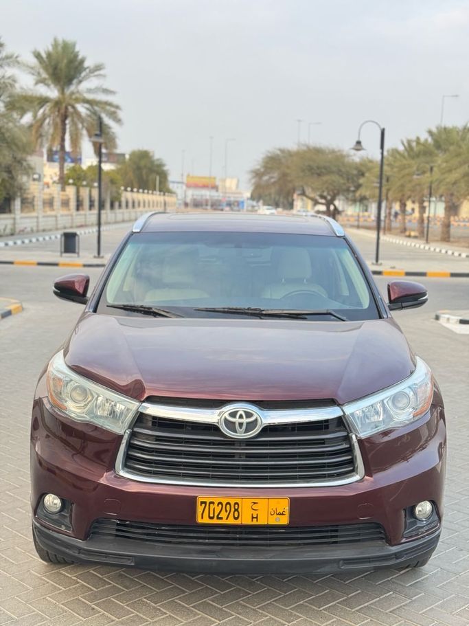 مستعملة Toyota Highlander III (U50), 3.5 l, 2016 في في عمان, صحار من CRYSTAL CARS، اللون أحمر. مواصفات الخليج | AUTO.AE | إعلان #254692
