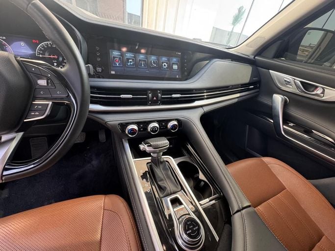 Used Changan UNI-K, 2.0 l, 2022 in Ras Al Khaimah, White color. GCC Specs | AUTO.AE