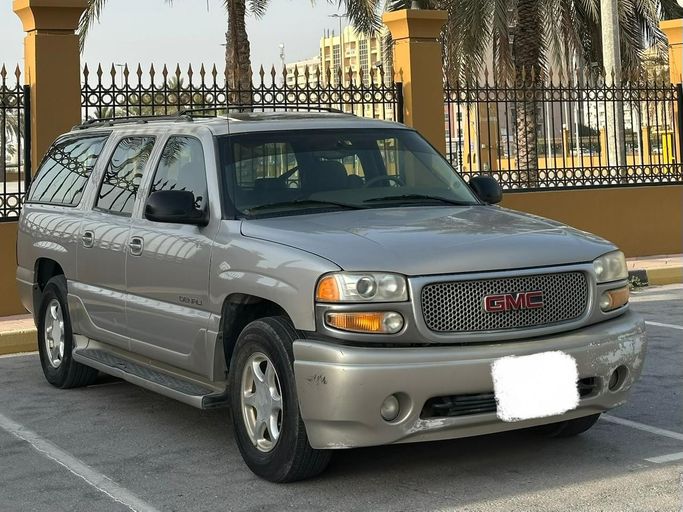 مستعملة GMC Yukon II (GMT800), 6.0 l, 2005 في في رأس الخيمة، اللون ذهبي. مواصفات الخليج | AUTO.AE | إعلان #262556