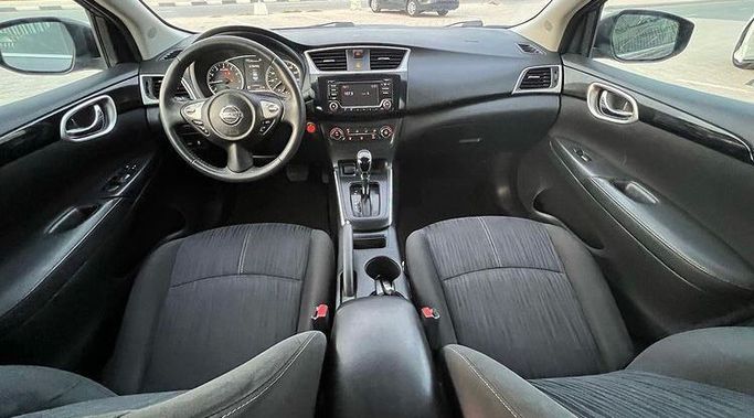 Подержанный Nissan Sentra VII (B17) Рестайлинг, 1.8 л, 2017 в Рас-эль-Хайме Серый цвет. Американская | AUTO.AE