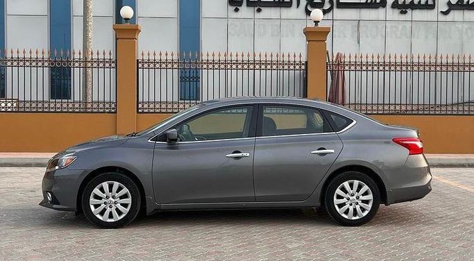 Подержанный Nissan Sentra VII (B17) Рестайлинг, 1.8 л, 2017 в Рас-эль-Хайме Серый цвет. Американская | AUTO.AE