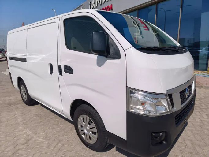 Used Nissan Urvan V (E26) / NV350 Urvan, 2.5 l, 2017 in Ras Al Khaimah by Al Jamal Automobile Showroom, White color. GCC Specs | AUTO.AE