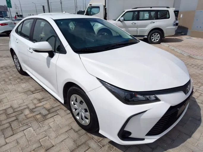 مستعملة Toyota Corolla XII (E210), 1.6 l, 2020 في في رأس الخيمة من Al Jamal Automobile Showroom، اللون أبيض. مواصفات الخليج | AUTO.AE