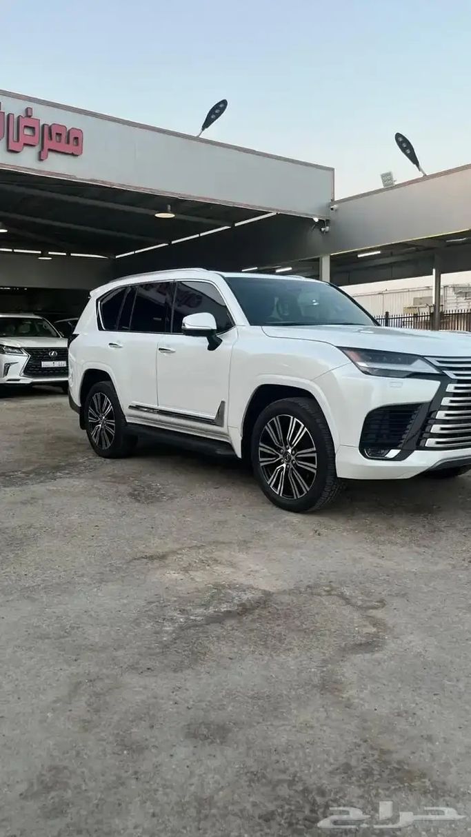 مستعملة ⁦Lexus LX 600 رابعاً، 3.4 l، 2024⁩ في في المملكة العربية السعودية, بقيق من معرض فيصل الدوسري للسيارات، اللون أبيض.  | AUTO.AE | إعلان #291586