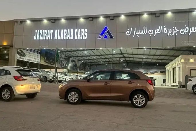 مستعملة Suzuki Baleno ثالثاً, 1.5 l, 2023 في في المملكة العربية السعودية, الجبيل من معرض جزيرة العرب للسيارات، اللون بني. مواصفات الخليج | AUTO.AE | إعلان #268643