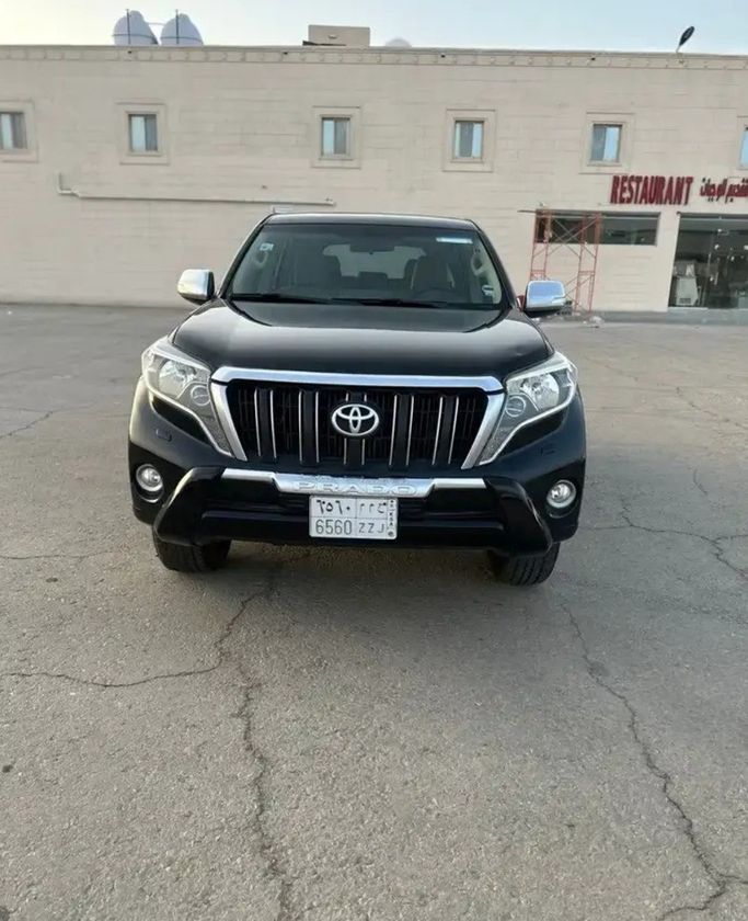 مستعملة Toyota Land Cruiser Prado 150 Series 150 Series Facelift 1, 2.7 l, 2015 في في المملكة العربية السعودية, الجبيل من معرض جزيرة العرب للسيارات، اللون أسود. مواصفات الخليج | AUTO.AE | إعلان #268670