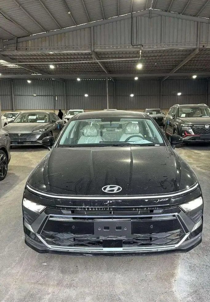 New Hyundai Sonata VIII (DN8) Facelift, 2.5 l, 2026 in Saudi Arabia, Al Mubarraz by معرض رمز الإنجاز للسيارات, Black color.  | AUTO.AE | Listing #270481