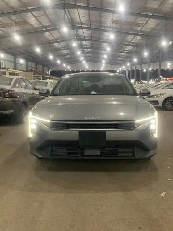 جديدة Kia K4, 2.0 l, 2026 في في المملكة العربية السعودية, المبرز من معرض رمز الإنجاز للسيارات، اللون رمادي.  | AUTO.AE | إعلان #270487