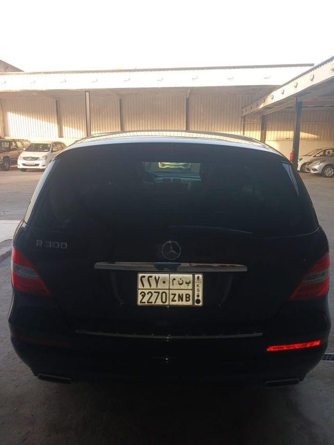 Подержанный Mercedes-Benz R-Class 300 I Рестайлинг 2, 3.0 л, 2012 в Саудовская Аравия, Аль Мубарраз от معرض القمة للسيارات Черный цвет. GCC | AUTO.AE | Объявление #268227