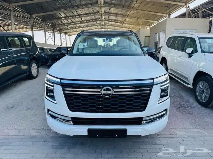 جديدة Nissan Patrol سابعاً (Y63), 3.8 l, 2026 في في المملكة العربية السعودية, المبرز، اللون فضي.  | AUTO.AE | إعلان #272537