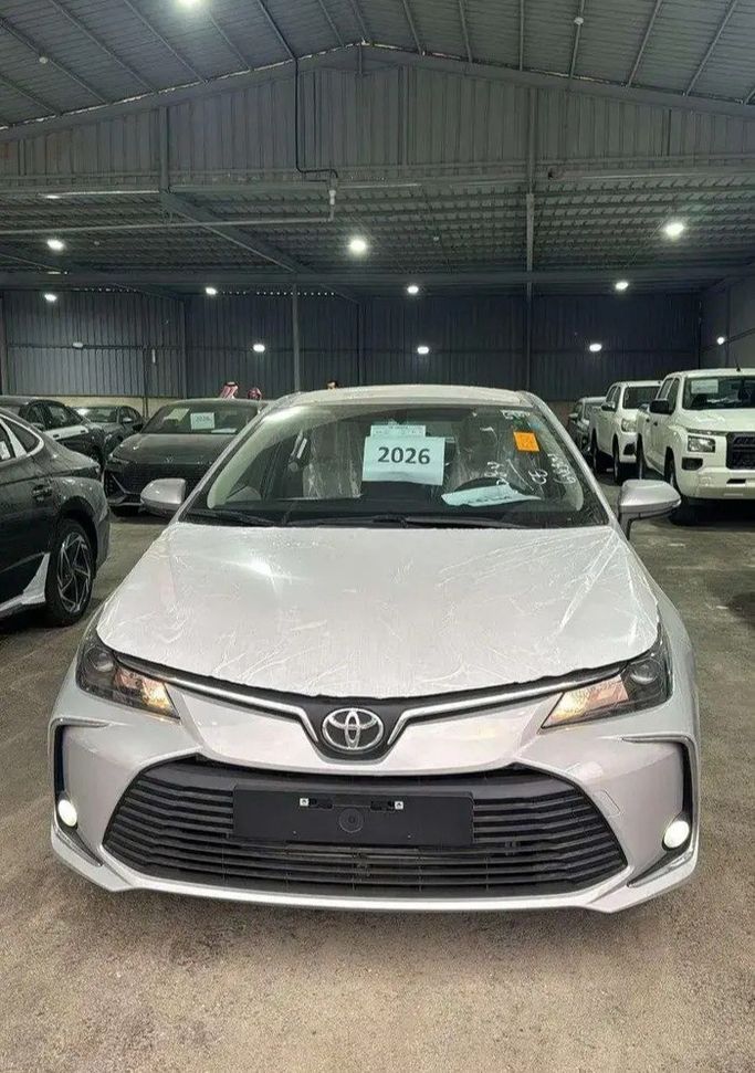جديدة Toyota Corolla Sporty عملية فيس ليفت XII (E210), 2.0 l, 2026 في في المملكة العربية السعودية, المبرز من معرض رمز الإنجاز للسيارات، اللون فضي.  | AUTO.AE | إعلان #270467