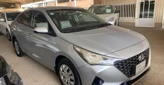 Подержанный Hyundai Accent V (HC) Рестайлинг, 1.4 л, 2024 в Саудовская Аравия, Аль-Катиф от معارض ال حمزة للسيارات الدمام -القطيف Серебристый цвет.  | AUTO.AE | Объявление #267043