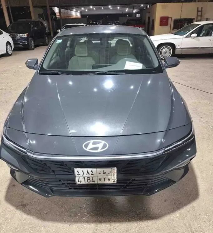مستعملة Hyundai Elantra عملية فيس ليفت VII (CN7), 1.5 l, 2024 في في المملكة العربية السعودية, القطيف من معارض ال حمزة للسيارات الدمام -القطيف، اللون رمادي.  | AUTO.AE | إعلان #267058