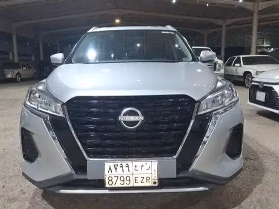 مستعملة Nissan Kicks أنا فيس ليفت, 1.6 l, 2024 في في المملكة العربية السعودية, القطيف من معارض ال حمزة للسيارات الدمام -القطيف، اللون فضي.  | AUTO.AE | إعلان #277441