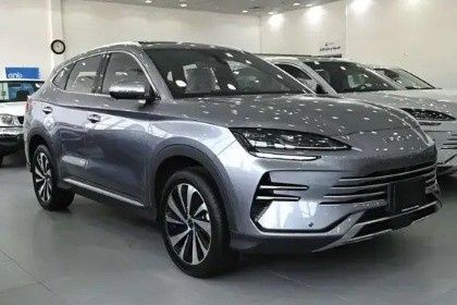 جديدة BYD Song Plus أنا فيس ليفت, 1.5 l, 2026 في في المملكة العربية السعودية, الدمام من معرض علي الصادق للسيارات، اللون رمادي. مواصفات الخليج | AUTO.AE | إعلان #263956
