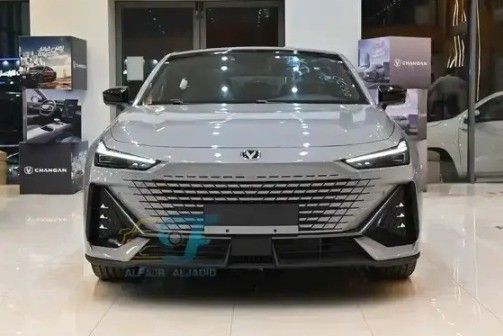 Новый Changan UNI-V I Рестайлинг 2, 1.5 л, 2026 в Саудовская Аравия, Даммам от معرض مجموعة الفجر الجديد للسيارات Серебристый цвет.  | AUTO.AE | Объявление #258884