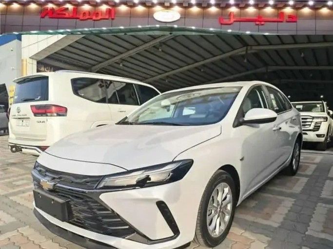 Новый Chevrolet Cruze III, 1.5 л, 2026 в Саудовская Аравия, Даммам от معرض دليل المملكة للسيارات dalil almamlakah Белый цвет. GCC | AUTO.AE | Объявление #259260