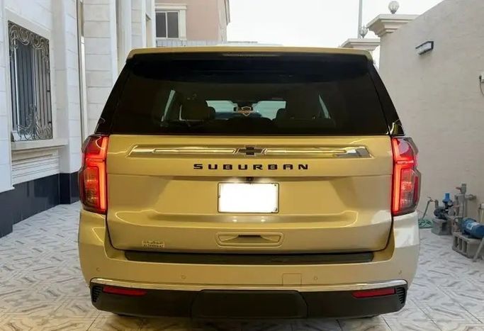 مستعملة Chevrolet Suburban الثاني عشر، 5.3 لتر، 2023 في المملكة العربية السعودية، الدمام من معرض فخر الشرق للسيارات، اللون بيج.  | AUTO.AE | إعلان #295195 — صورة 6 من 17