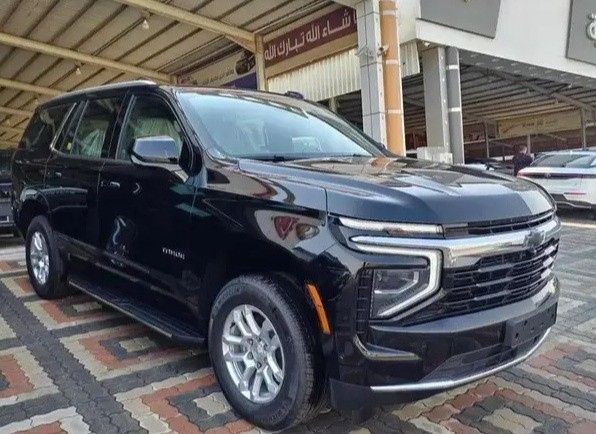 جديدة ⁦Chevrolet Tahoe فيس ليفت V، 5.3 l، 2025⁩ في في المملكة العربية السعودية, الدمام من معرض دليل المملكة للسيارات dalil almamlakah، اللون أسود.  | AUTO.AE | إعلان #279944
