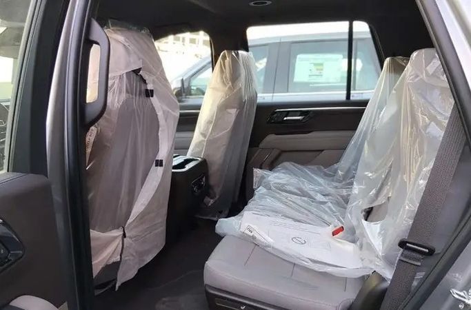Новый Chevrolet Tahoe V Рестайлинг, 5.3 л, 2025 в Саудовская Аравия, Даммам от معرض مركبة العز Черный цвет.  | AUTO.AE | Объявление #295925 — фото 2 из 8