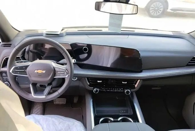 Новый Chevrolet Tahoe V Рестайлинг, 5.3 л, 2025 в Саудовская Аравия, Даммам от معرض مركبة العز Черный цвет.  | AUTO.AE | Объявление #295925 — фото 5 из 8