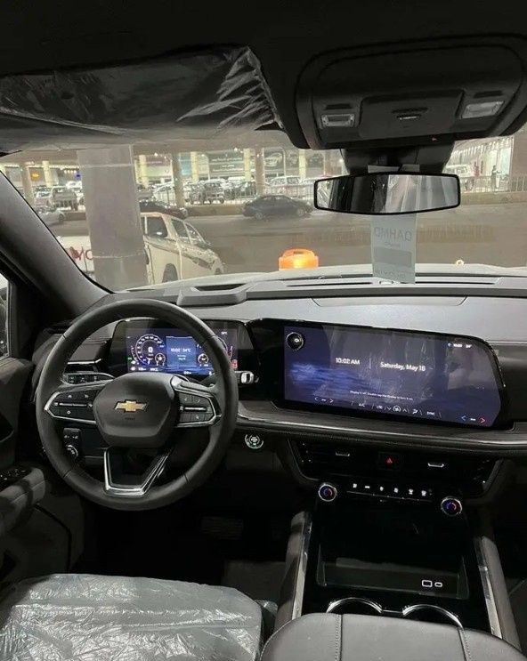 Новый Chevrolet Tahoe V Рестайлинг, 5.3 л, 2025 в Саудовская Аравия, Даммам от معرض مركبة العز Серебристый цвет.  | AUTO.AE | Объявление #295926 — фото 7 из 8
