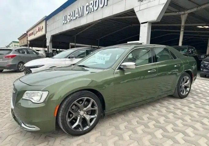 مستعملة Chrysler 300 II (LD), 3.6 l, 2018 في في المملكة العربية السعودية, الدمام من معرض مجموعة السلام Al-salam gulf، اللون أخضر. مواصفات الخليج | AUTO.AE | إعلان #259213