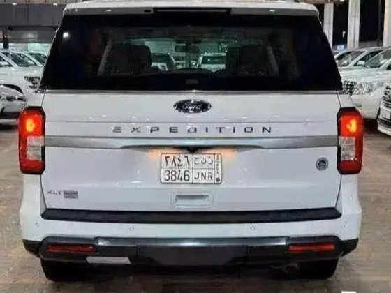 Used Ford Expedition IV Facelift, 3.5 l, 2024 in Saudi Arabia, Dammam by معرض الخشيبان للسيارات, White color.  | AUTO.AE | Listing #295478 — photo 6 of 13