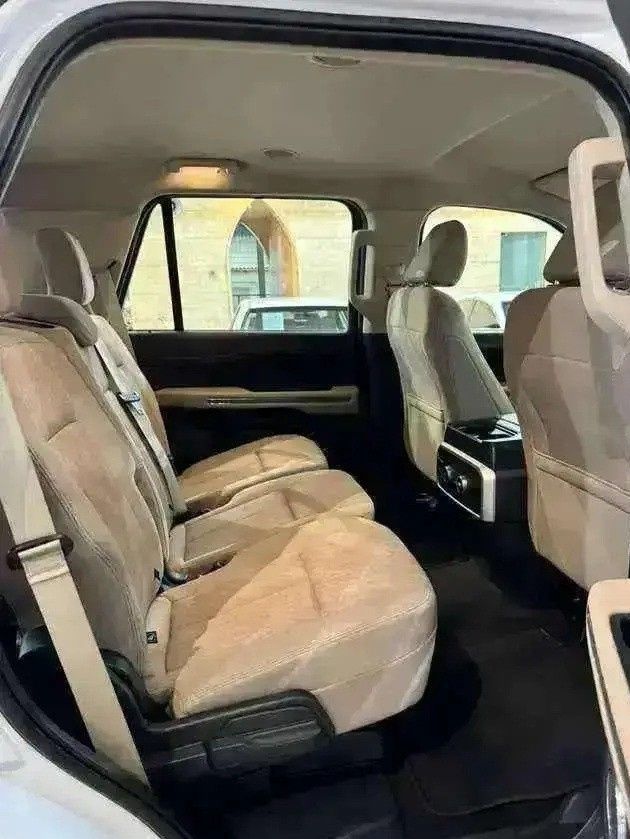 Used Ford Expedition IV Facelift, 3.5 l, 2024 in Saudi Arabia, Dammam by معرض الخشيبان للسيارات, White color.  | AUTO.AE | Listing #295478 — photo 11 of 13