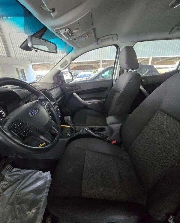 Подержанный Ford Ranger T6 Рестайлинг 2, 2.0 л, 2022 в Саудовская Аравия, Даммам от معرض اسطول الدرة للسيارات Серебристый цвет.  | AUTO.AE | Объявление #296036 — фото 12 из 15