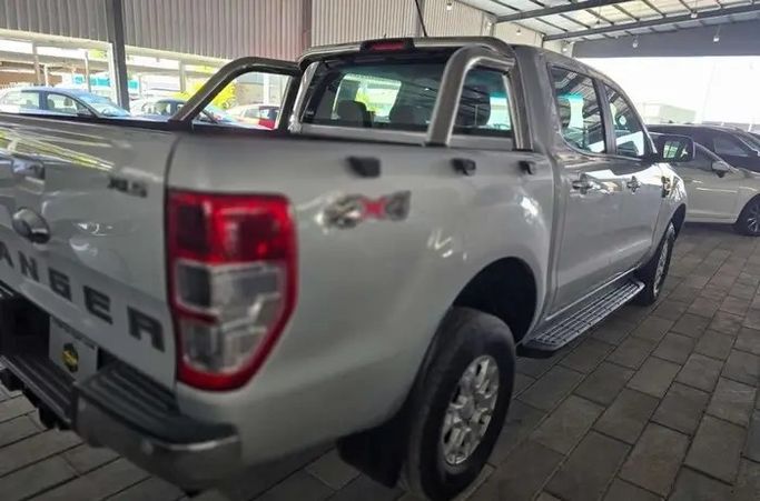 Подержанный Ford Ranger T6 Рестайлинг 2, 2.0 л, 2022 в Саудовская Аравия, Даммам от معرض اسطول الدرة للسيارات Серебристый цвет.  | AUTO.AE | Объявление #296036 — фото 6 из 15