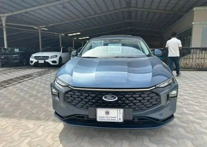 Подержанный Ford Taurus VII (CD4), 2.0 л, 2023 в Саудовская Аравия, Даммам от معرض مجموعة السلام Al-salam gulf Тёмно-синий цвет. GCC | AUTO.AE | Объявление #259220