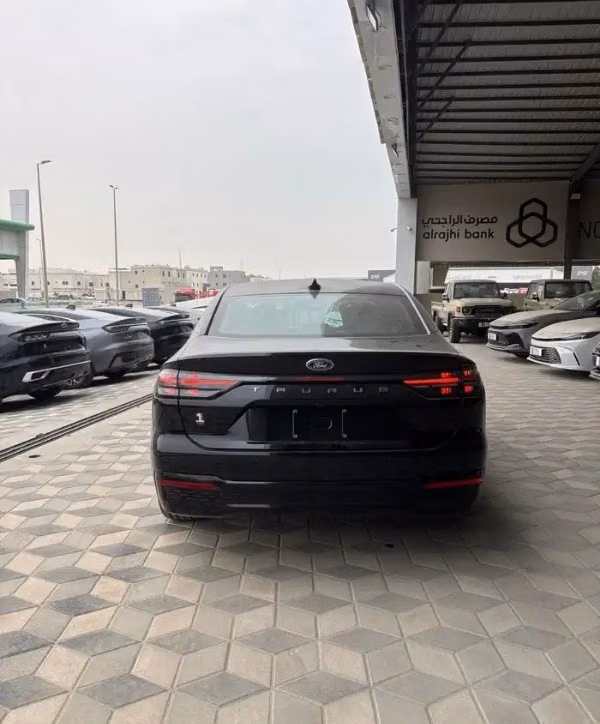 جديدة Ford Taurus VIII: عملية تجميل الوجه، 2.0 لتر، 2026 في المملكة العربية السعودية، الدمام من معرض ون كارز للسيارات One Cars، اللون أسود.  | AUTO.AE | إعلان #295246 — صورة 5 من 11