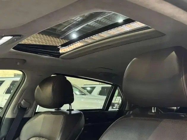 Used Genesis G90 I, 3.3 l, 2017 in Saudi Arabia, Dammam by معرض الخشيبان للسيارات, White color.  | AUTO.AE | Listing #295379 — photo 13 of 20