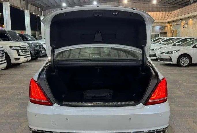 Used Genesis G90 I, 3.3 l, 2017 in Saudi Arabia, Dammam by معرض الخشيبان للسيارات, White color.  | AUTO.AE | Listing #295379 — photo 18 of 20