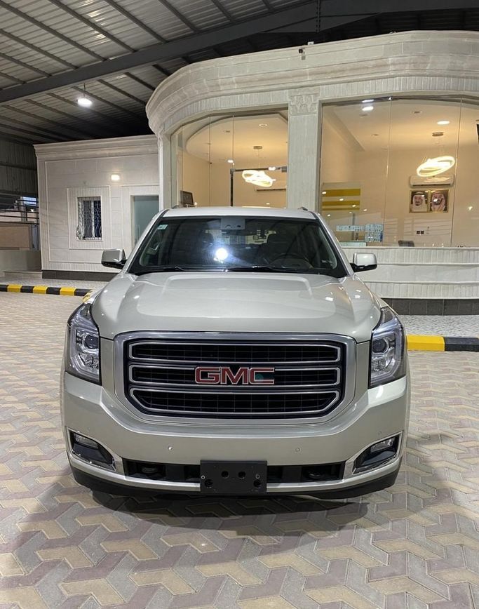 مستعملة GMC Yukon IV (GMT K2UG), 5.3 l, 2016 في في المملكة العربية السعودية, الدمام من مجموعة الخليج للسيارات، اللون فضي.  | AUTO.AE | إعلان #262274