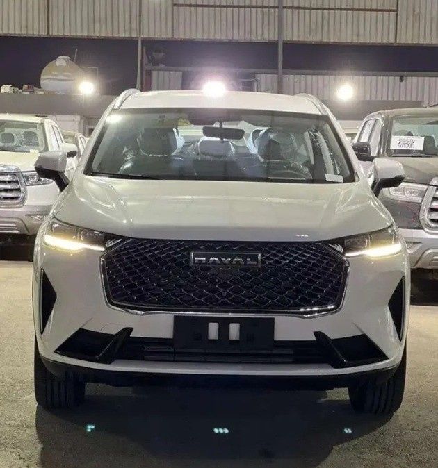 جديدة Haval H6 ثالثاً, 2.0 l, 2025 في في المملكة العربية السعودية, الدمام من معرض شركة القيادة للسيارات، اللون أبيض.  | AUTO.AE | إعلان #264735