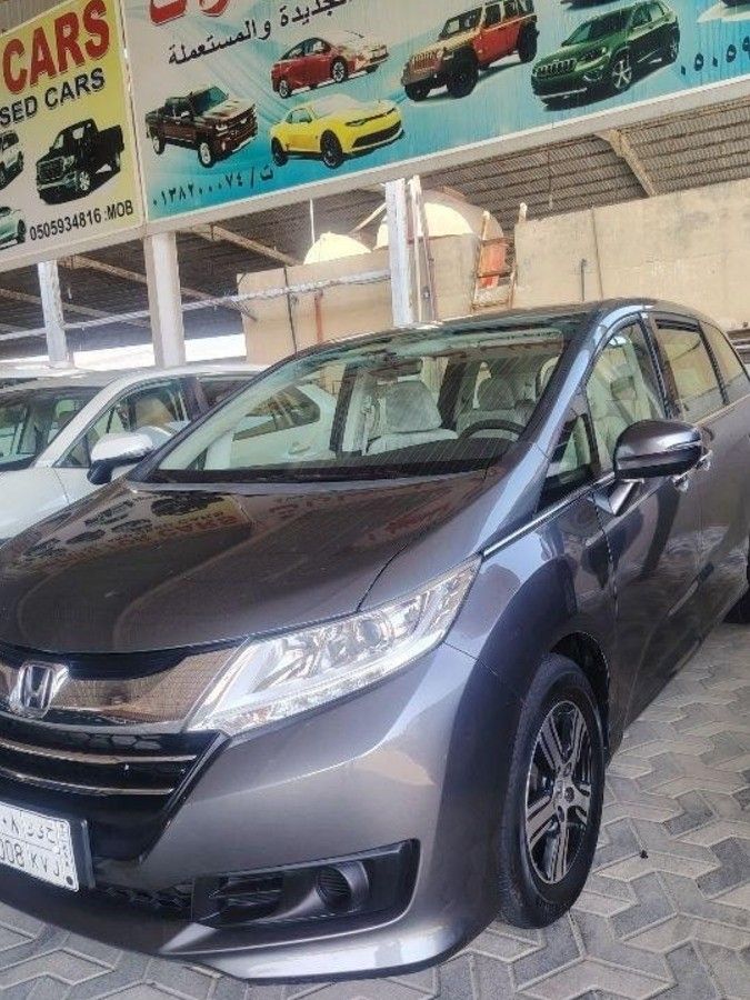 مستعملة Honda Odyssey V, 2.4 l, 2016 في في المملكة العربية السعودية, الدمام من معرض شبيب للسيارات، اللون رمادي.  | AUTO.AE | إعلان #262903