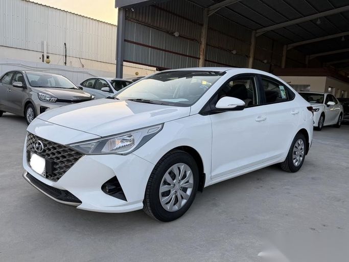 Подержанный Hyundai Accent V (HC) Рестайлинг, 1.6 л, 2021 в Саудовская Аравия, Даммам от معرض فخر الشرق للسيارات Белый цвет.  | AUTO.AE | Объявление #263861