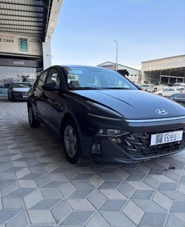 Новый Hyundai Accent VI (BN7), 1.5 л, 2026 в Саудовская Аравия, Даммам от معرض ون كارز للسيارات One Cars Серый цвет.  | AUTO.AE | Объявление #295378 — фото 3 из 10