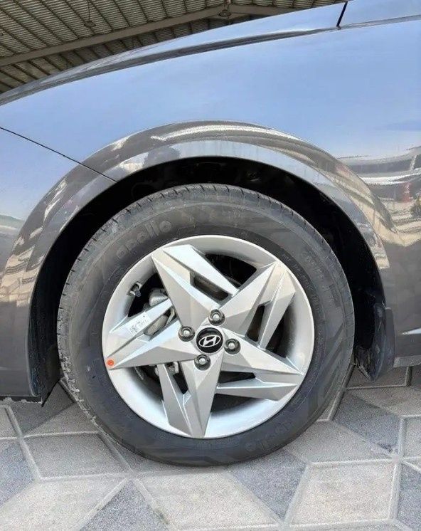 Новый Hyundai Accent VI (BN7), 1.5 л, 2026 в Саудовская Аравия, Даммам от معرض ون كارز للسيارات One Cars Серый цвет.  | AUTO.AE | Объявление #295378 — фото 10 из 10