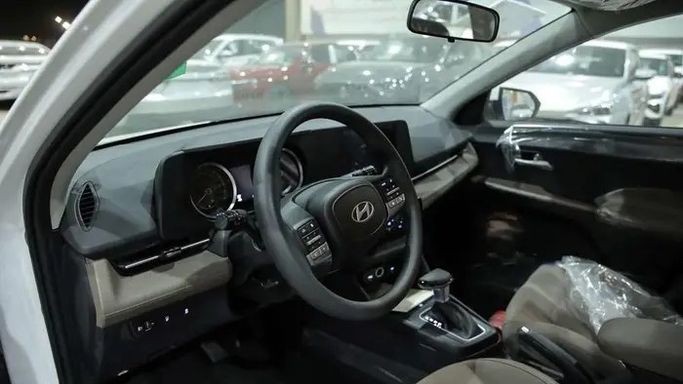 New Hyundai Accent VI (BN7), 1.5 l, 2026 in Saudi Arabia, Dammam by معرض اسطول الدرة للسيارات, Silver color.  | AUTO.AE | Listing #296033 — photo 4 of 9